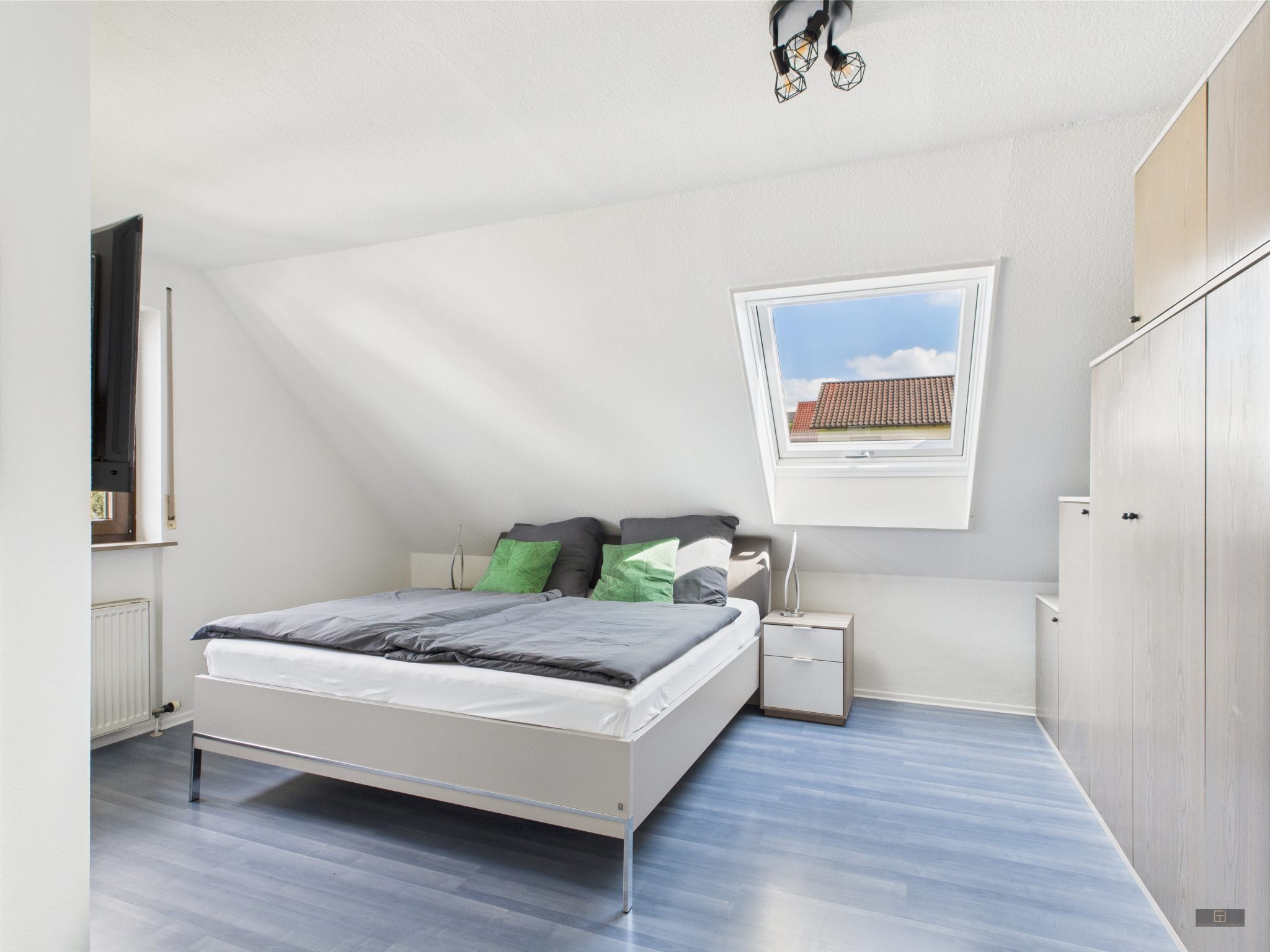 CAM04995G0-PR0022-STILL006