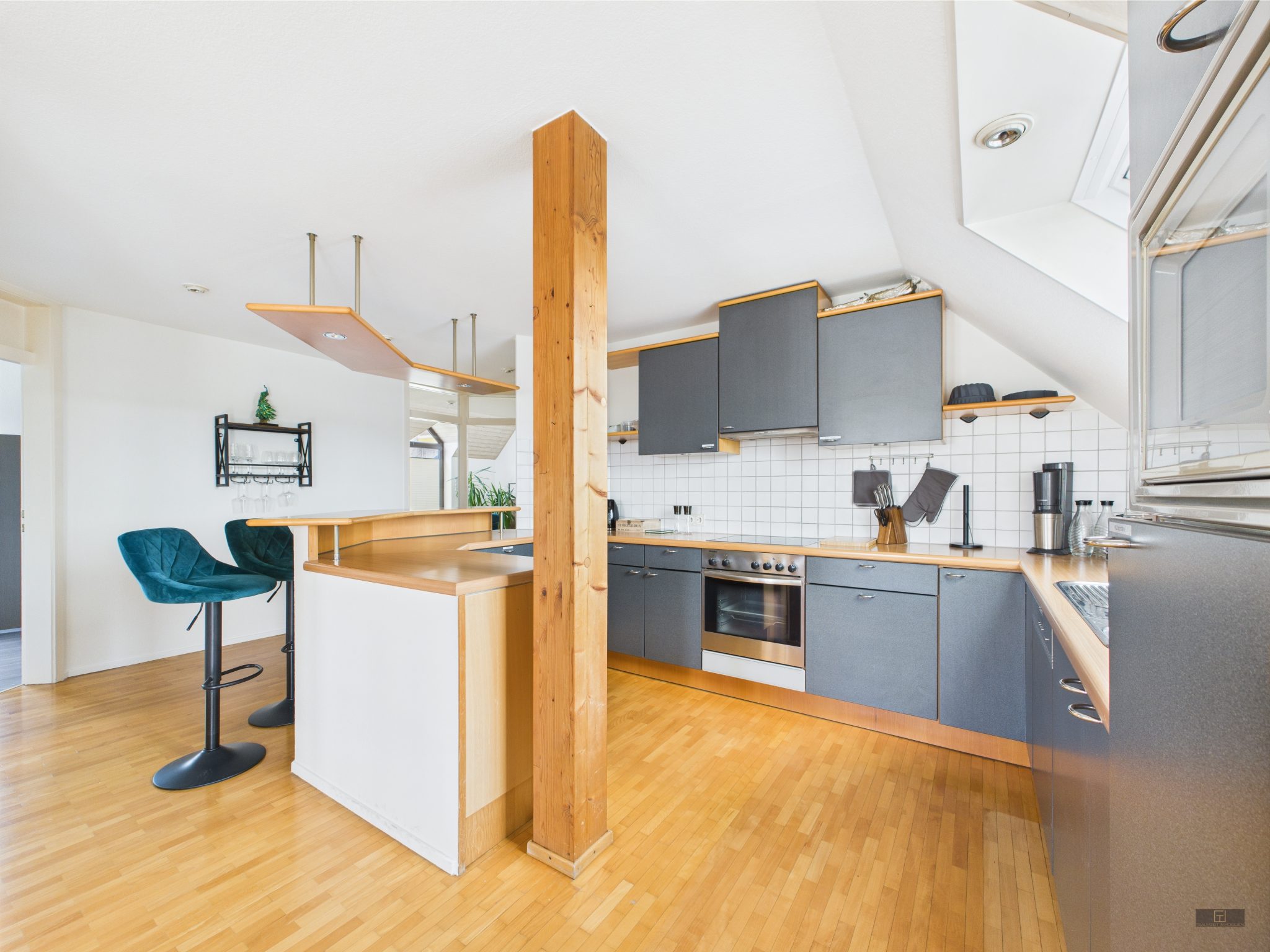 CAM04995G0-PR0022-STILL009